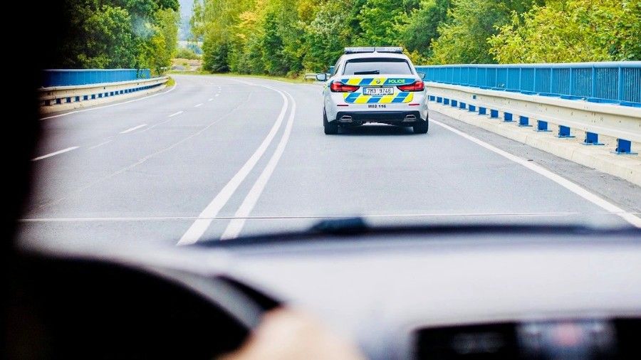 Vysočina před koncem prázdnin posílí policejní kontroly. Hlídky zamíří na D1 i ke školám