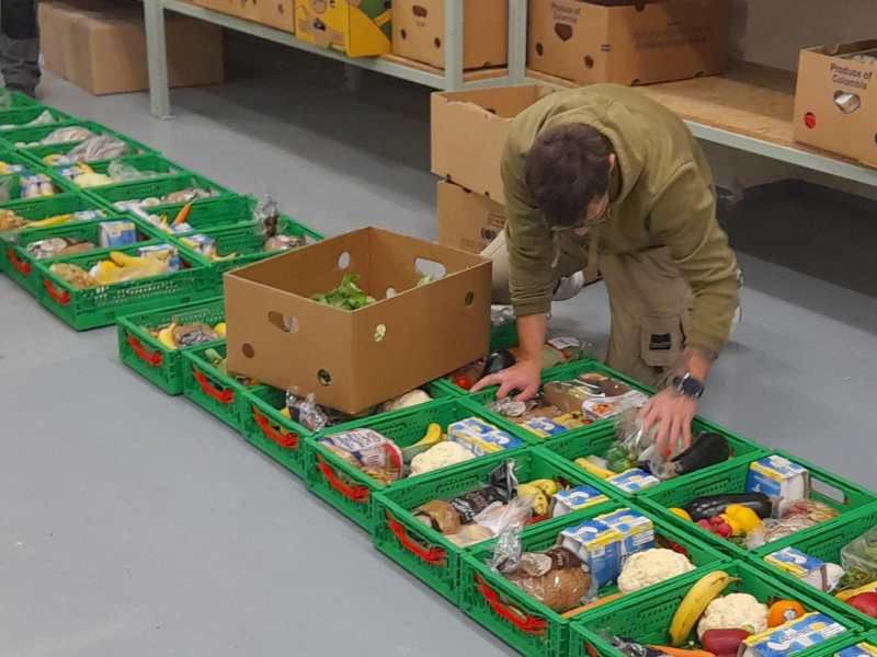 Mobilní výdejny potravin doručily pomoc lidem v nouzi