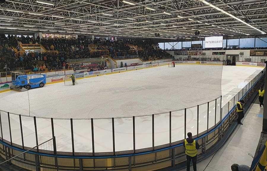 Bruslení v Emro Aréně i během letních měsíců: Úspěšný projekt a modernizace stadionu