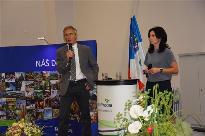 Česko-Slovenská konference: Na obou stranách hranice chybí žáci a studenti