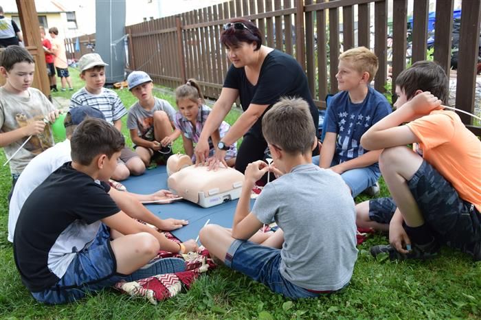 Stovky dětí si zpestřily závěr školního roku cyklistickou štafetou Klimatour