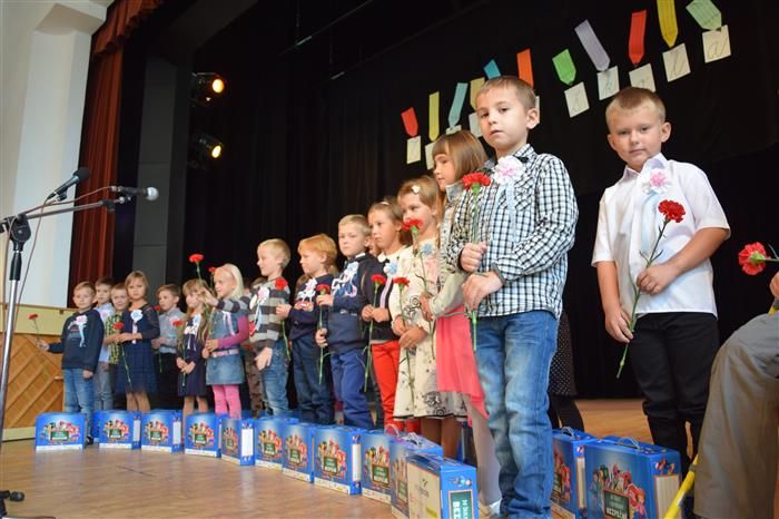 Začal nový školní rok. Hejtman Jiří Běhounek se pozdravil s 24 novými prvňáčky v Žirovnici