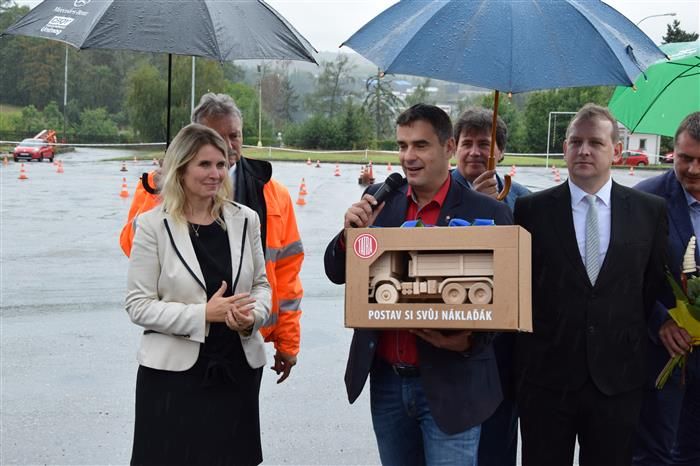 Začíná stavba Tatry. Hlavními montéry budou žáci z Třebíče