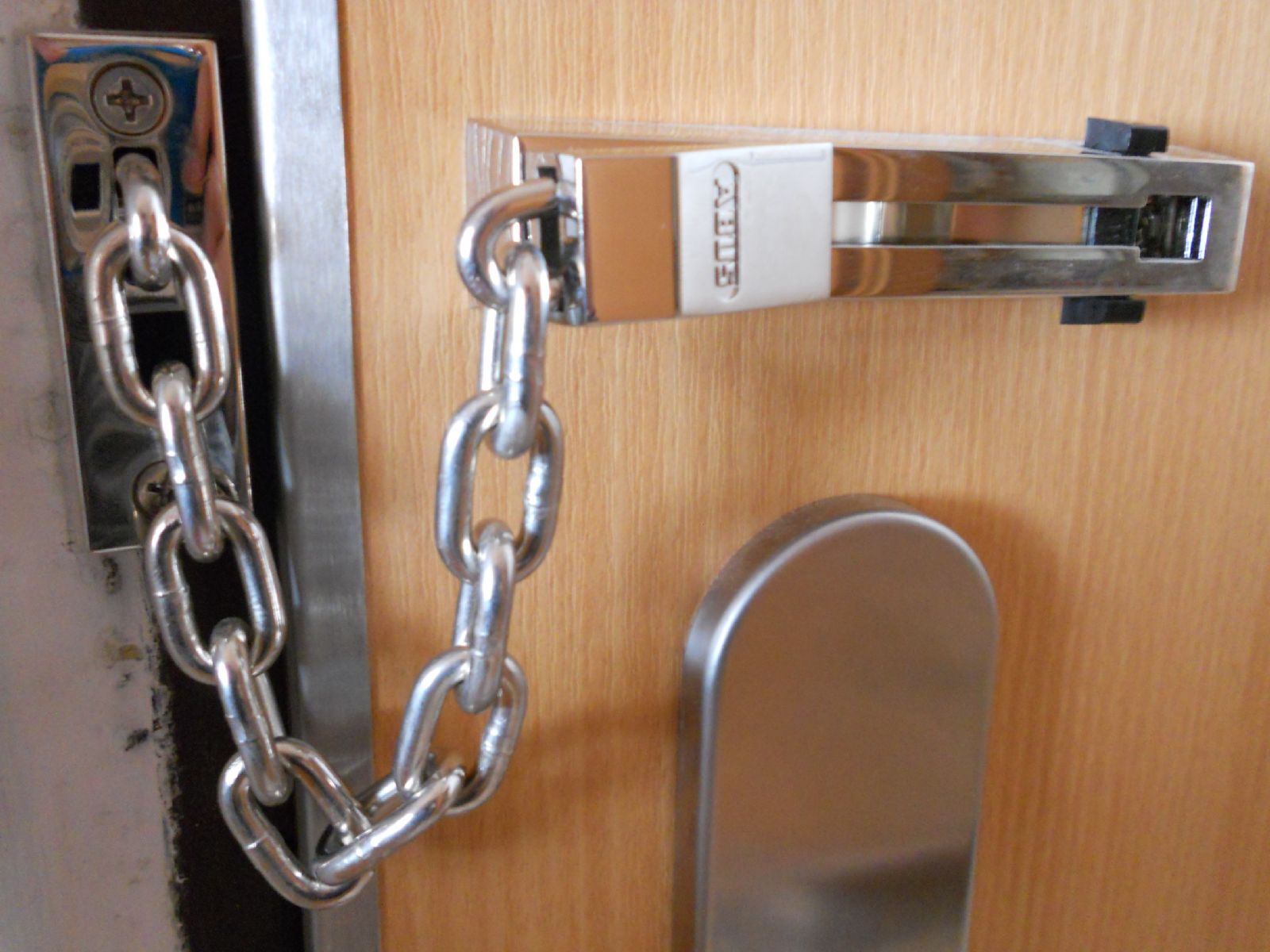 obrázek: Brodští senioři dostali bezpečnostní řetízky 