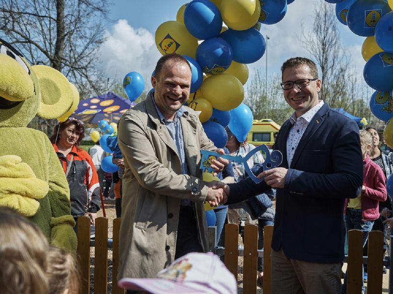 obrázek: Neděle v Novém Městě na Moravě patřila dětem. Dostaly Rákosníčkovo hřiště