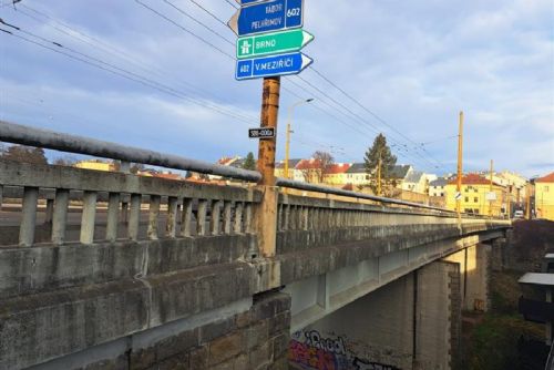 obrázek:Znojemský most v Jihlavě půjde celý k zemi. Uzavírka Znojemské potrvá asi 11 měsíců