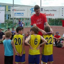 Basketbalisté pomohli v Brodě nasbírat potraviny