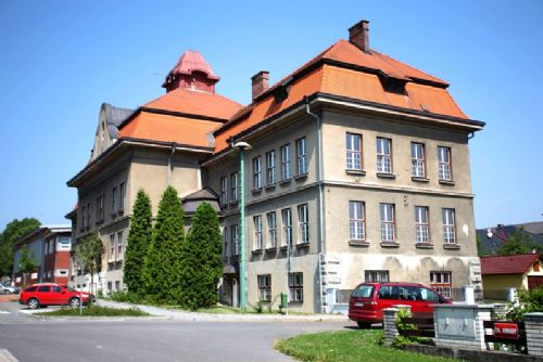 Obrázek - Chotěbořské gymnázium oslaví o víkendu sto let
