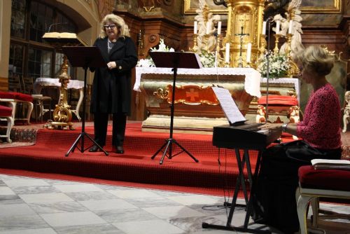 Obrázek - Gabriela Beňačková a Jakub Pustina v jaroměřickém chrámu sv. Markéty