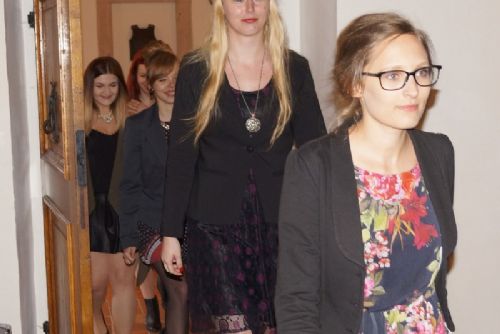 Obrázek - Noví absolventi oboru sociální péče převzali na Roštejně diplomy