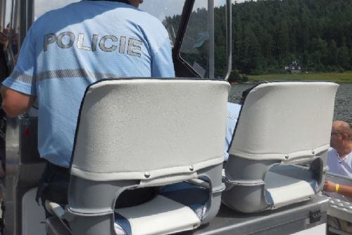 Obrázek - Policisté z Hrotovic kontrolovali rekreantů na Dalešické přehradě