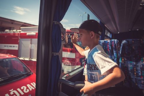 Obrázek - Prvňáci z hrotovické školy pro vysvědčení v Infocentru dukovanské elektrárny