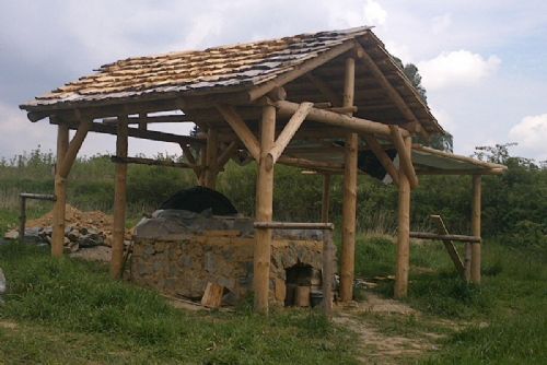 Obrázek - Replika středověké sklářské pece v Havlíčkově Brodě