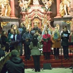 Schola z Vyskytné a soubor Řekni všem rozdávaly zpěvem radost