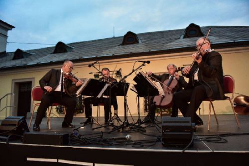 Obrázek - Slunohraní zakončil v Novém Městě na Moravě smyčcový koncert