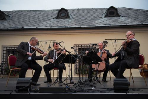 Obrázek - Slunohraní zakončil v Novém Městě na Moravě smyčcový koncert