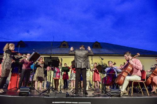 Obrázek - Slunohraní zakončil v Novém Městě na Moravě smyčcový koncert