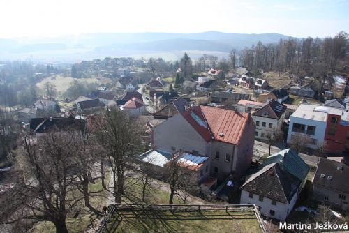 Obrázek - Vlajka Čeňka z Vartemberka plápolá nad hradem
