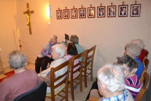 Obrázek - Křesťanský klub se v kapličce v rámci měsíčního programu Astry – denního centra po seniory koná jednou za dva týdny v pondělí. 