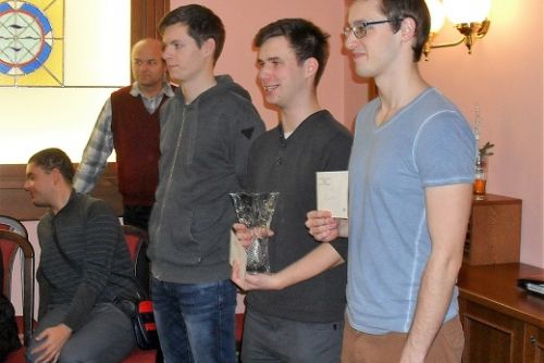 Obrázek - Nejlepší muži, uprostřed vítěz Vít Kratochvíl, vpravo Petr Walek, vlevo Štěpán Seidl