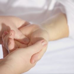 Dezinfekce na ruce je důležitá pro ochranu našeho zdraví a zdraví ostatních