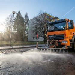 Jihlava chystá blokové čištění 28.–29. března. Odtah stojí 3 000 korun