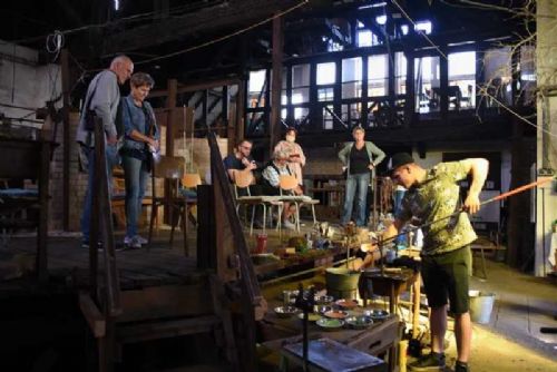 obrázek:Huť Jakub Tasice: živá historie sklářského umění