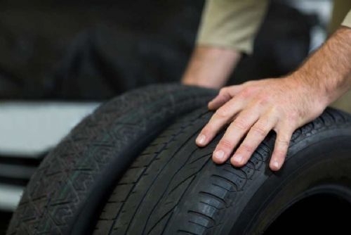 obrázek:Přezout, dojet, nebo koupit nové pneumatiky?