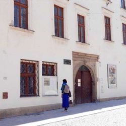 Rekonstrukce Vysočinské galerie: Levnější renovace fasády odstartuje v červnu 2025