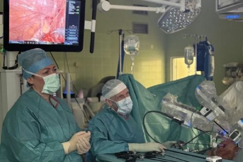 obrázek:Robotické operace v Jihlavě: přes 660 zákroků od spuštění centra, méně komplikací a rychlejší návrat