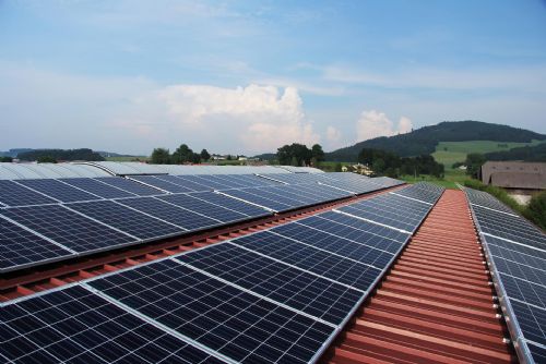 obrázek:MPO poskytne další miliardu na fotovoltaické elektrárny, žádat bude možné až do konce srpna