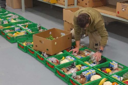 obrázek:Mobilní výdejny potravin doručily pomoc lidem v nouzi