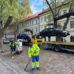 Podzimní blokové čištění začalo v Praze už 18. srpna. Pokuty mohou dosáhnout 5 000 Kč, přemístění auta stojí 2 400 Kč