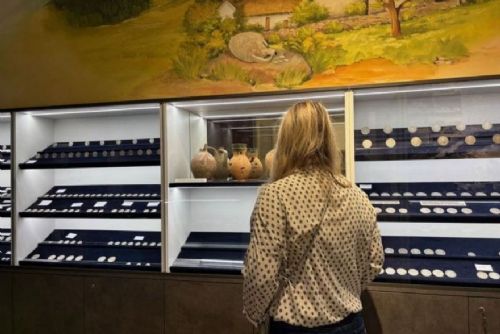 obrázek:Stříbrný poklad z Dolního Čepí vystavují v Nedvědici