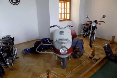 obrázek:Vzácný motocykl Čechie–Böhmerland 350 z roku 1937 rozšíří sbírky na hradě Kámen
