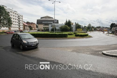 Obrázek - Kruhový objezd v Havlíčkově Brodě znovu průjezdný