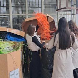 Žáci z Vysočiny spustili revoluční projekt recyklace PET lahví na školní nábytek