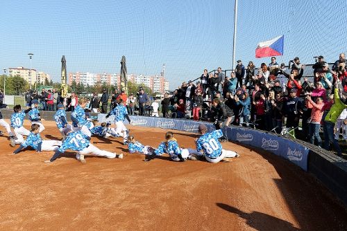 Obrázek - Mladé baseballisty hnalo za ziskem republikového zlata domácí publikum na třebíčské Hvězdě.