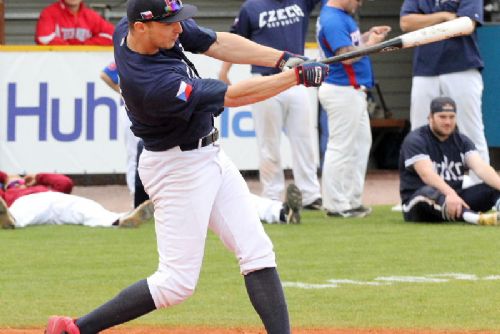 Obrázek - Matěj Hejma vyhrál při loňském utkání hvězd v Třebíči takzvané homerun derby.